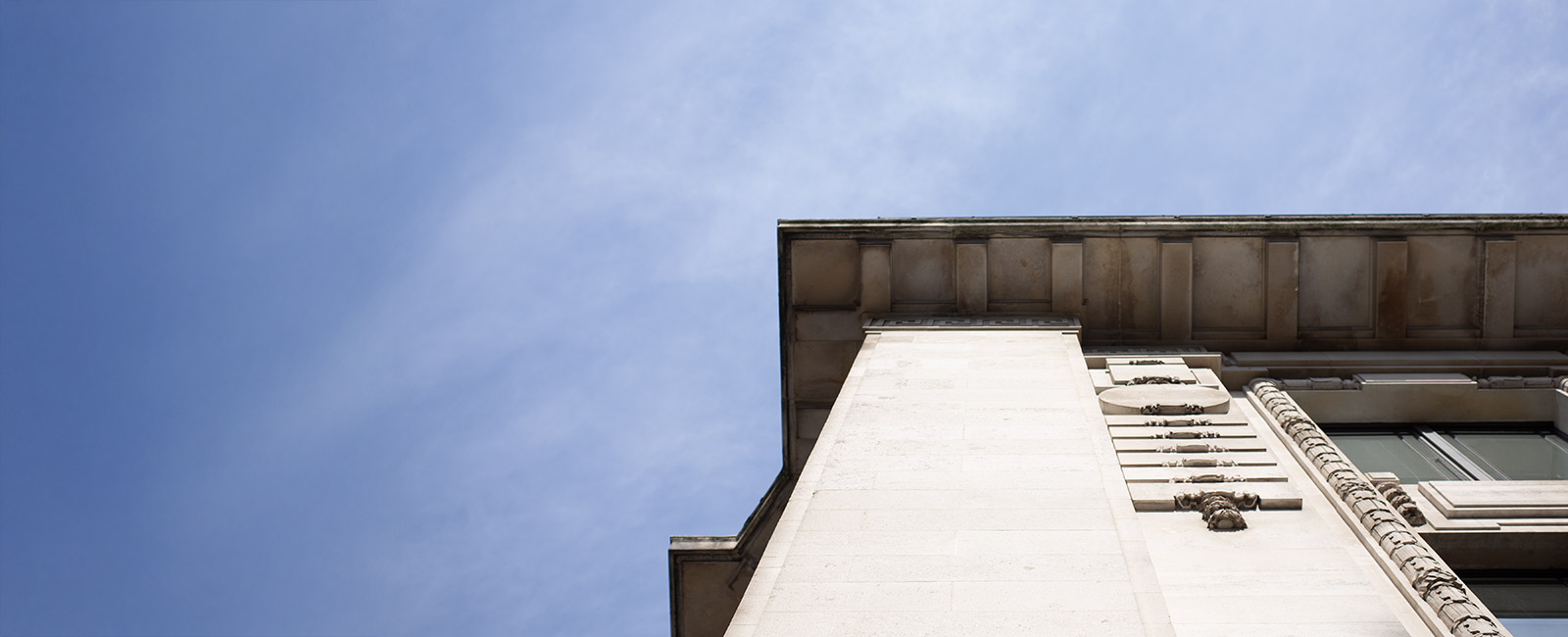 Building corner looking up - Promo